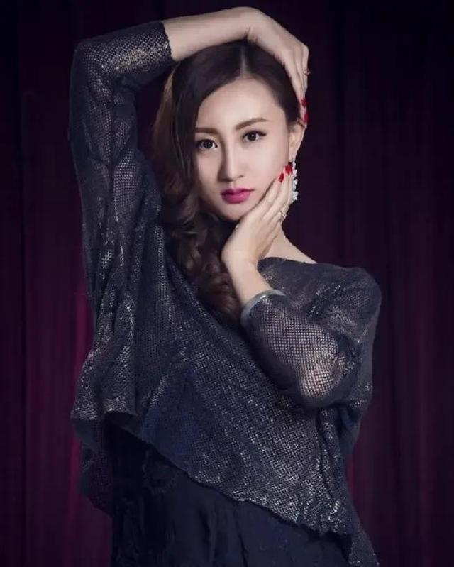 杨志刚和张静结婚,演员杨志刚娶小师妹张静