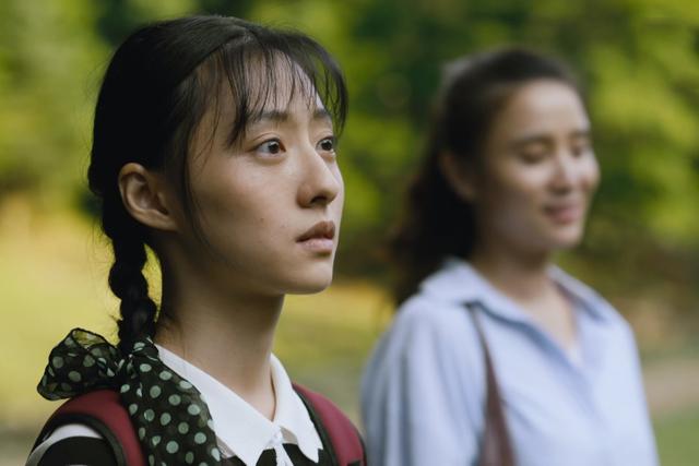《人世间》蔡晓光和冯玥“虚伪的父女情”，讲透了再婚家庭的算计