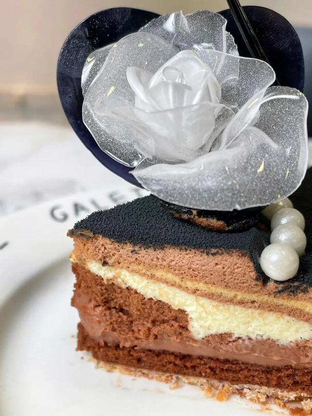 为美而生 | 高奢艺术「blackswan黑天鹅」蛋糕,终于来上海了_瞧这网