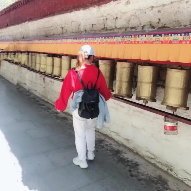 去寻觅最深情最真实的藏地佛诗，六世达赖喇嘛仓央嘉措的情诗