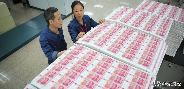 美国钱叫美元，日本钱叫日元，那人民币在国外叫什么，不是RMB