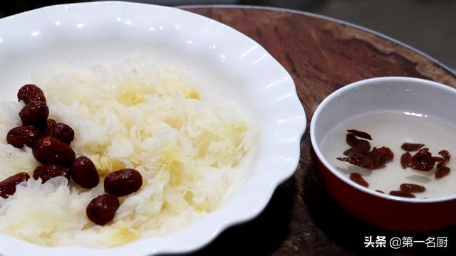 春天宁可不吃肉，也要多吃这“4菜2果”，营养又美味，越吃越健康
