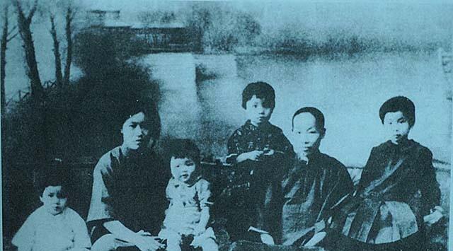 中共一大代表陈潭秋后人如何？长子从政，二子从文，三子选择从商