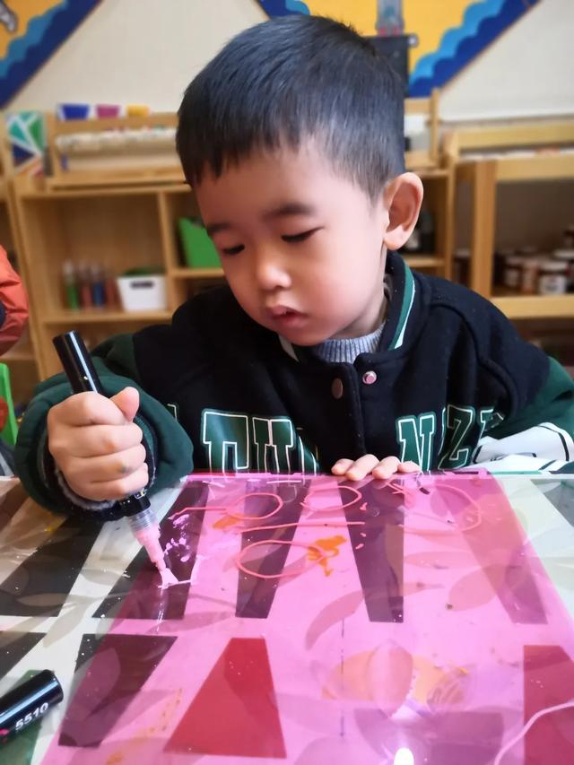 【校园动态】拾贰月Shi |小一班——“童趣风车里”创客课程故事