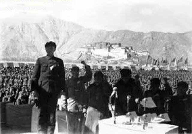 1972年张国华病逝，四川省委书记空缺，周总理推荐了谁做接任者？