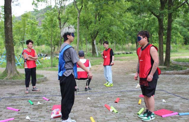 100人左右的团建