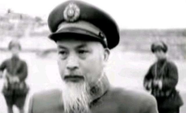 范汉杰兵败，被学弟林彪问得羞愧，76年病逝后中央下令：葬八宝山