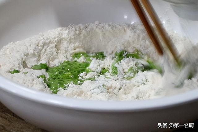 “清明吃一草，百岁不显老”！“1草”是啥？采摘短，清明正当吃