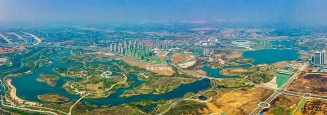 东安湖PK麓湖：成都“顶流”之间的较量