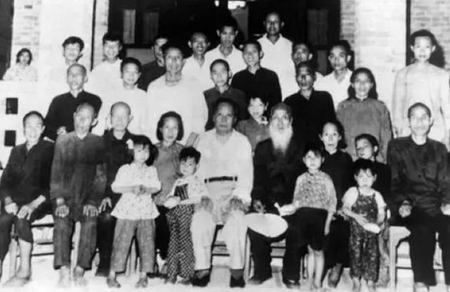 1976年毛主席病重，李敏前去探望，毛主席：我还有件事情放心不下