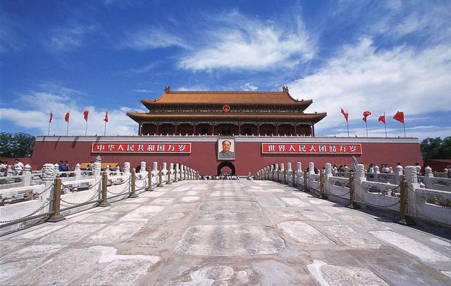 美要驻军尼泊尔？匕首抵住后颈，中国命运共同体需升级到共同富裕