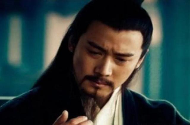 最近发现了一个文章，诸葛亮是汉献帝，哈哈哈哈.......