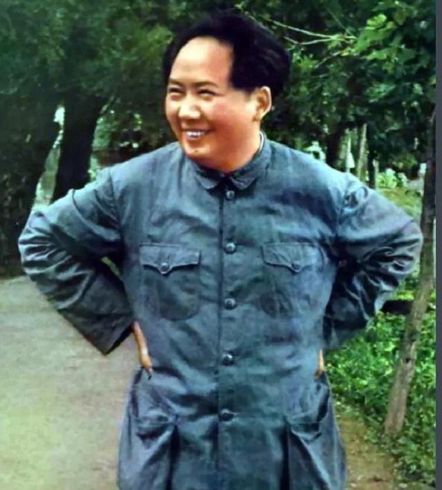 伟人的高瞻远瞩：1954年毛主席三登紫禁城，却不踏入故宫内半步