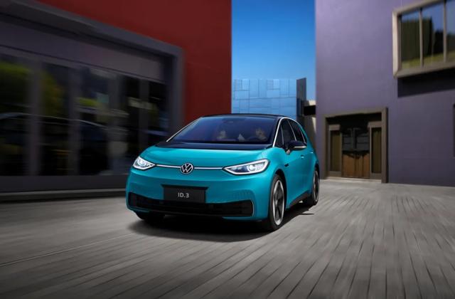 老师儿，买新能源车不？可中的那种