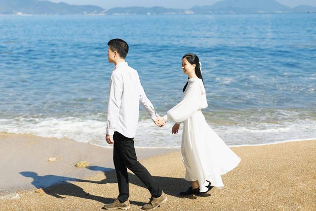 [云端紫罗兰渠道]，如何在微信开情侣空间