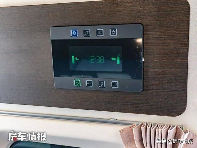 新款丰田海狮房车，6座设计能拉全家人，2米大通铺睡觉不顶头