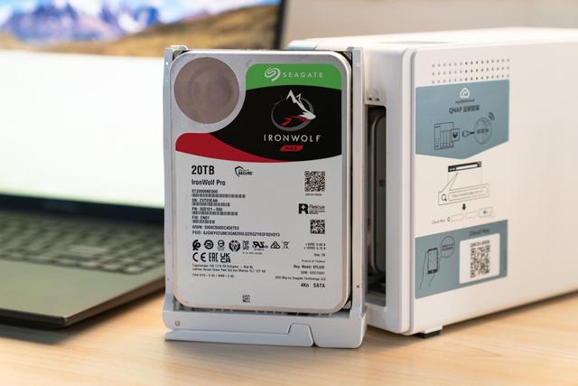 希捷酷狼能当台式普通硬盘（NAS存储希捷酷狼Pro20TB硬盘帮你打造海量空间解决方案）(2)
