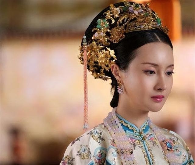 康熙58岁时，后宫14岁的妃嫔生下了一子，康熙却没有任何赏赐