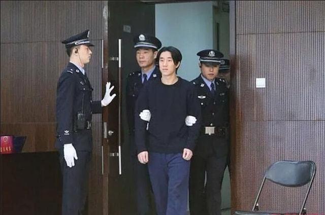 房祖名和张默