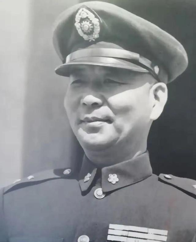 粟裕提醒：别轻易招惹胡琏，许世友哼了一声，下令全军猛扑过去