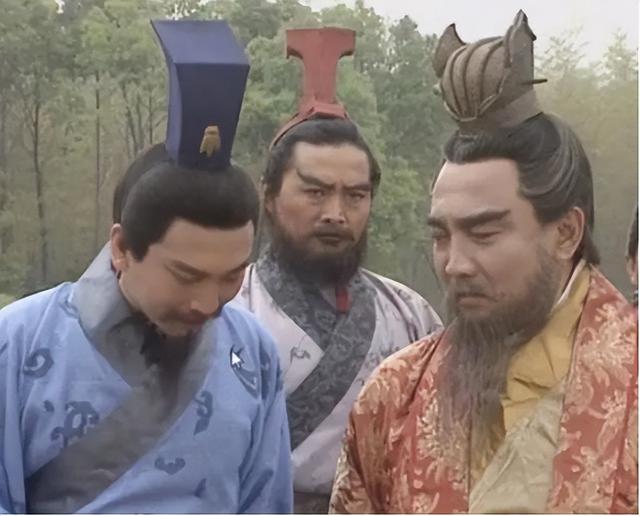 为何曹丕只活了40岁，看看曹操死后他做了什么？色是刮骨刀