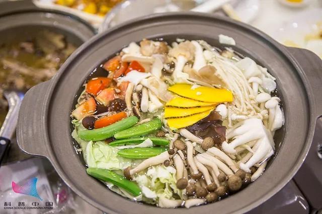 金针菇为什么叫“明天见”？吃了等于白吃？原来一直误会它了
