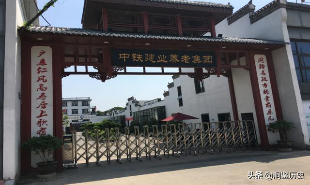 死于养老院的102岁老人：被布条绑了7天，曾奋力挣扎，苦苦哀求过
