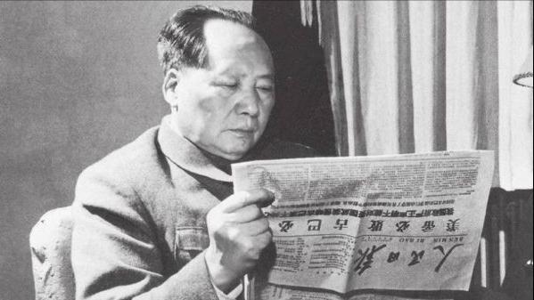 1954年，毛主席下达一奇怪命令：替我准备一个没有姓名的花圈