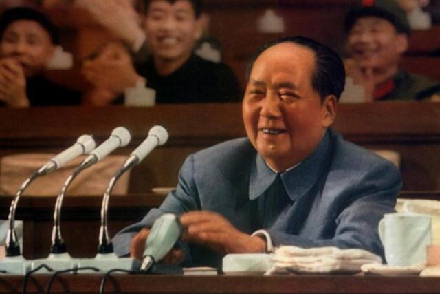 伟人的高瞻远瞩：1954年毛主席三登紫禁城，却不踏入故宫内半步