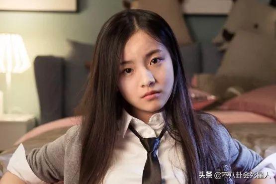 关晓彤儿童照(关晓彤儿童照片大全)