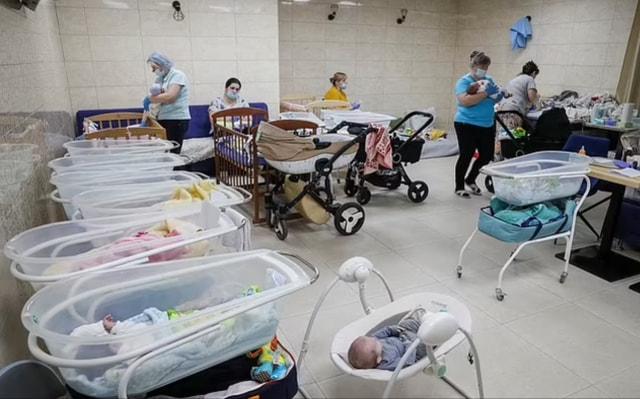 乌克兰地下室积攒大量代孕新生儿 志愿者夜以继日地照顾新生儿