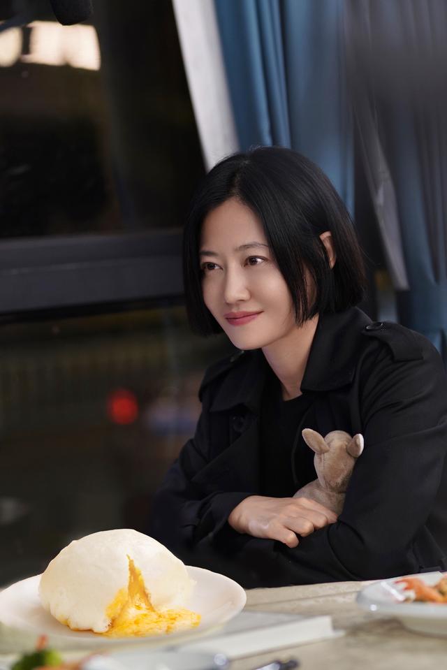 郭京飞饰演李唐,谭卓饰演丁美兮,颜丙燕饰演段迎九,宁理饰演林彧.