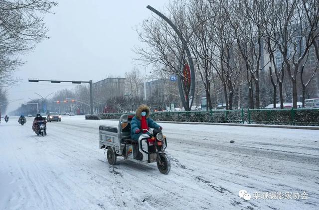 文人墨客赞赏雪（自古以来文人墨客对雪情有独钟）