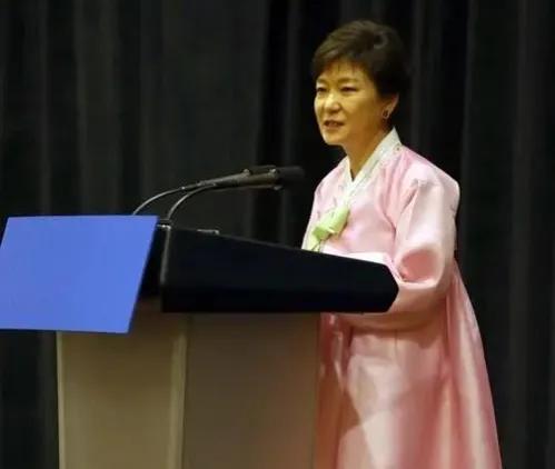 韩国版“三国演义”:尹锡悦与文在寅、朴槿惠恩怨情仇的大戏