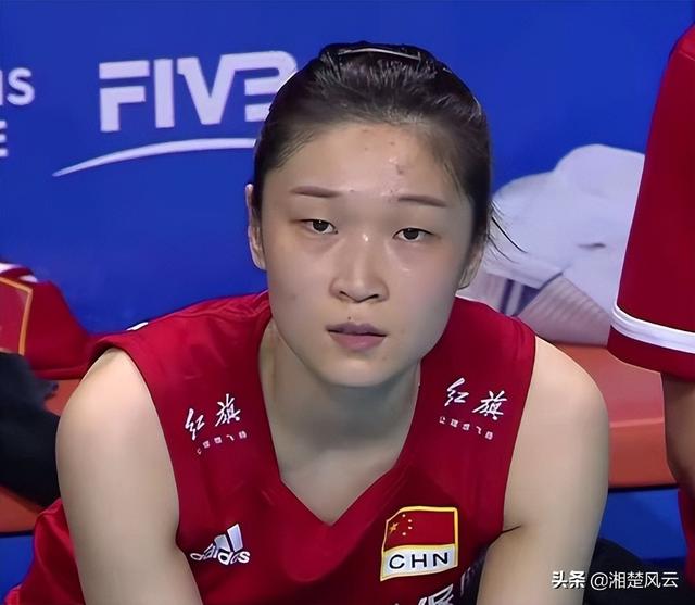 她曾是中国女排主力，甜美小可爱，表现不佳遭网暴，恐难回国家队