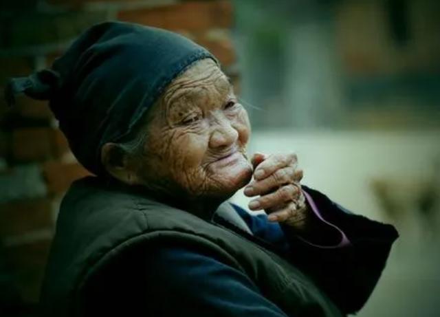 活到多少岁比较幸福，或许这个年龄刚刚好