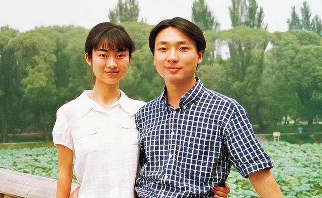 康辉：娶师妹刘雅洁，丁克22年让父母抱憾离世，风光的背后是眼泪