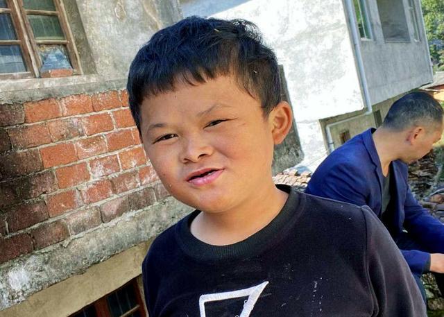 小马云长大的样子是怎样的,7年前小马云