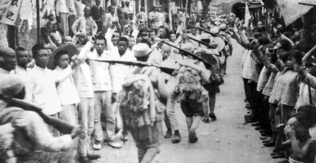 1952年女护士冒险抢回黄继光遗体，晚年遗憾叹息：当年忘了一件事