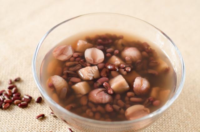 茯苓、冬瓜等蔬菜对去除人体内，冬天的寒湿有好的帮助作用