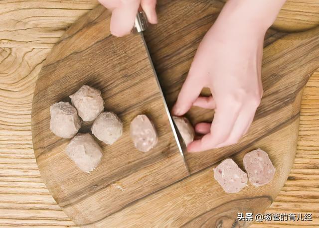 简单好吃的红焖土豆牛肉丸，鲜甜味美，营养丰富，孩子爱吃的美食