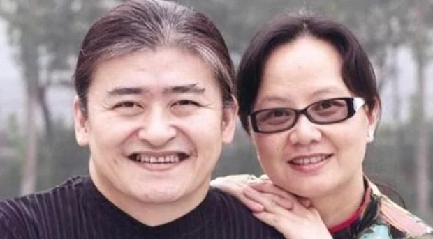 上过9次春晚的刘欢：与妻子认识9天闪婚，结婚33年恩爱，独女优秀