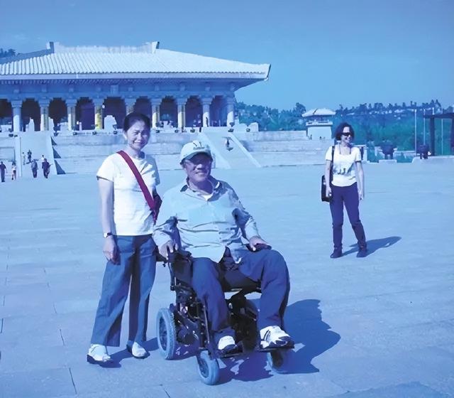 最后一程，请把我抬稳