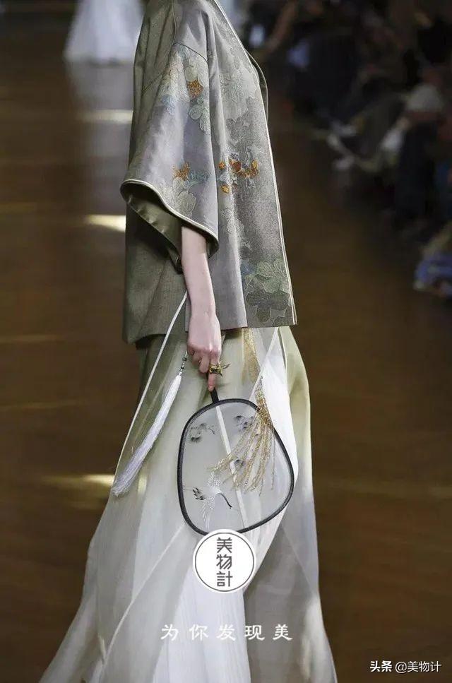 做一个有书卷气的女人