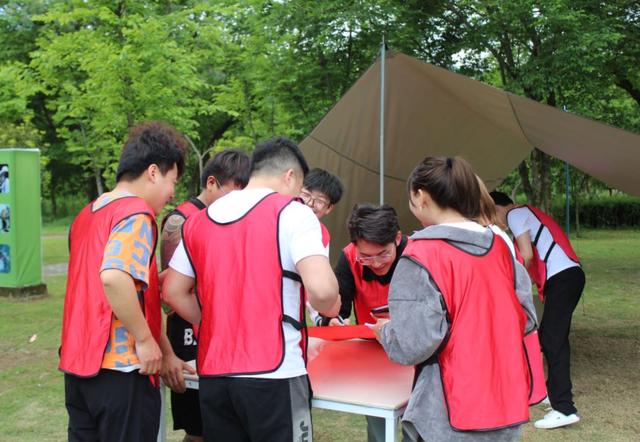100人左右的团建