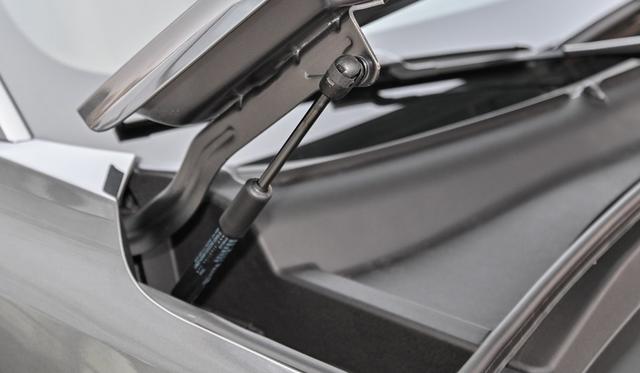 留给特斯拉的时间不多了，长安混动车型来袭，底盘让人又爱又恨？