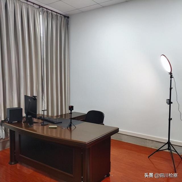 考研复试“神仙打架”，有高校已经推出专业打光服务……