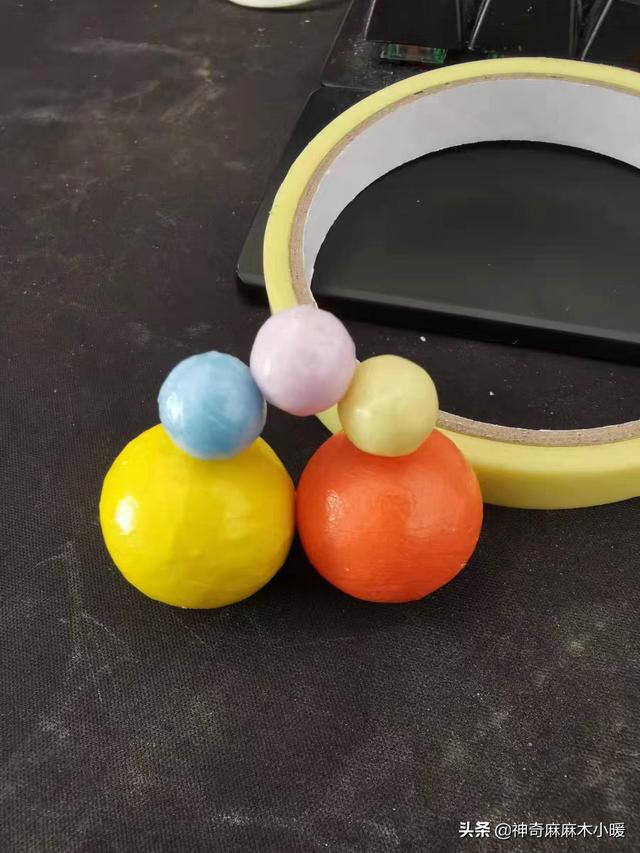 这些玩具正在小学生中流行，如果你家孩子在玩，家长要提高警惕了