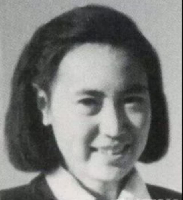 1972年李讷离婚，毛主席得知原因后落泪：讷娃的婚事太草率了