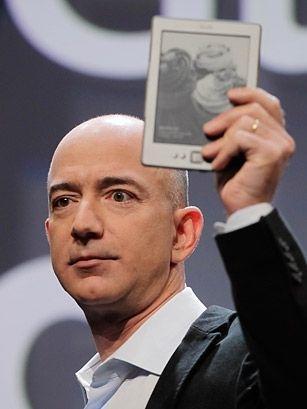 世界首富对中国养女"太严厉"：每月强制消费140万，不花光就生气